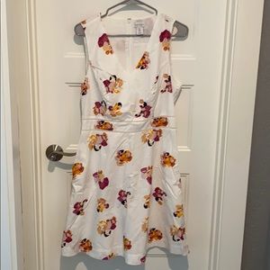 Nicole Miller Floral Dress Sz 8 White/Pink. Great